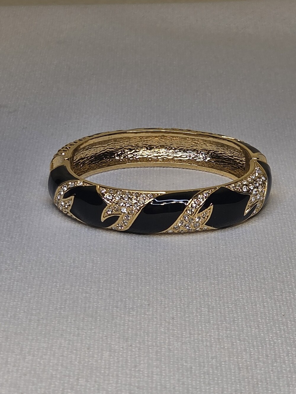 Vtg 1980s Napier Pavé Collection Black Enamel Rhinestone Hinged Bangle Bracelet